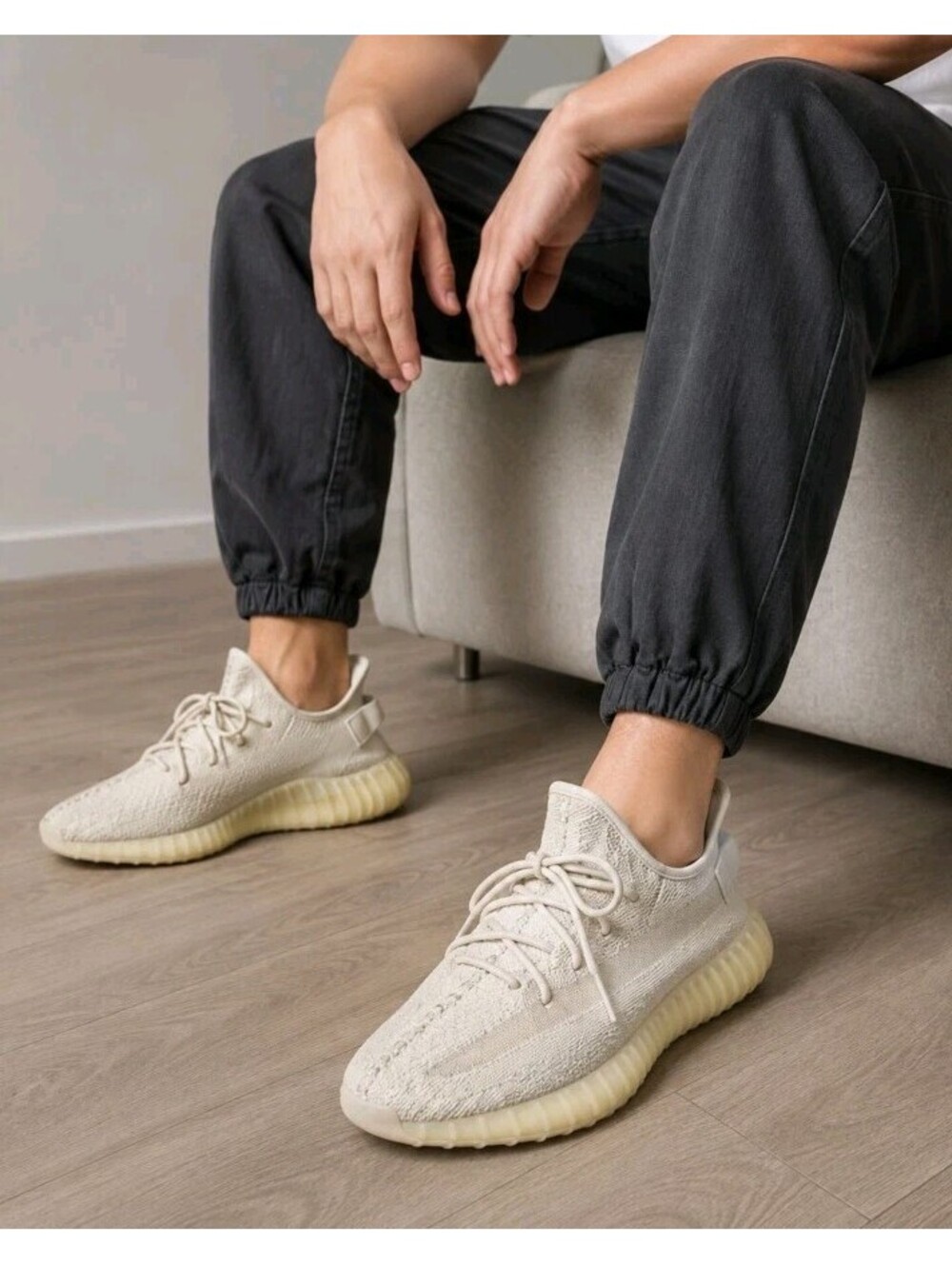 Adidas Yeezy Men's YEEZY BOOST 350 V2 Size US 6 Bone